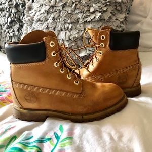 Timberland Women’s 6-in Classic Boots